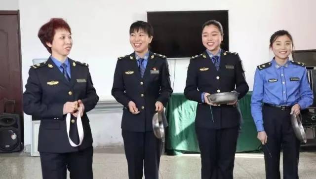 意大利啄木鸟系列 专注于不同主题和类型