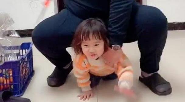 女 王陈洁莹 视频网 +nw 女王请注意安全上网