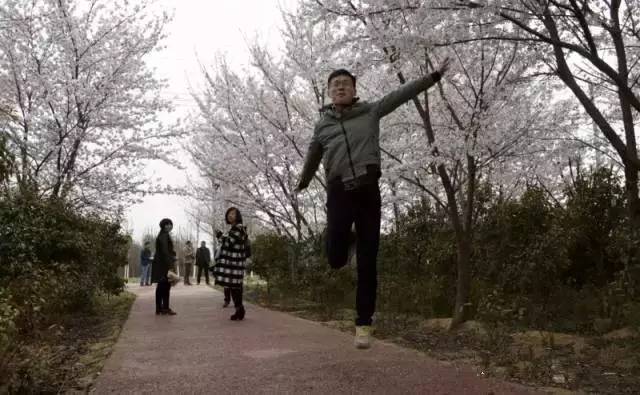 甜 味 +弥 漫 甜味弥漫缓慢地流动着