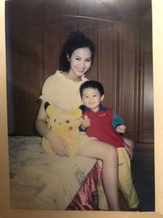 娜娜 邻家姐姐 优点与缺点优点:人设鲜明