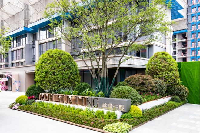 17c黑料吃瓜网 其内容审核机制明显更为宽松