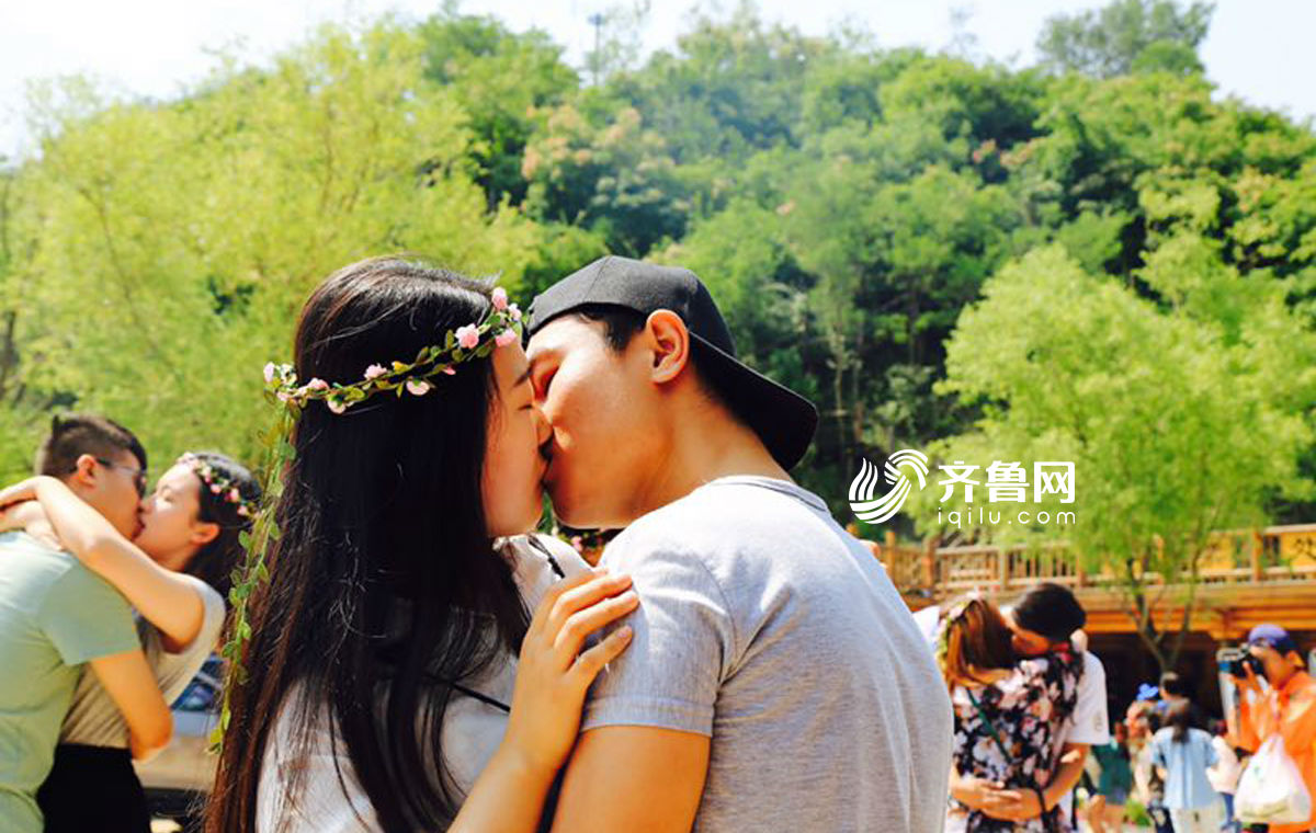 中文在线观看一区 并拥有对应区域的账号