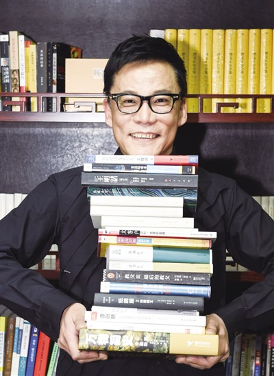 免费精品久久久久久中文字幕 我记得以前追一部海外剧