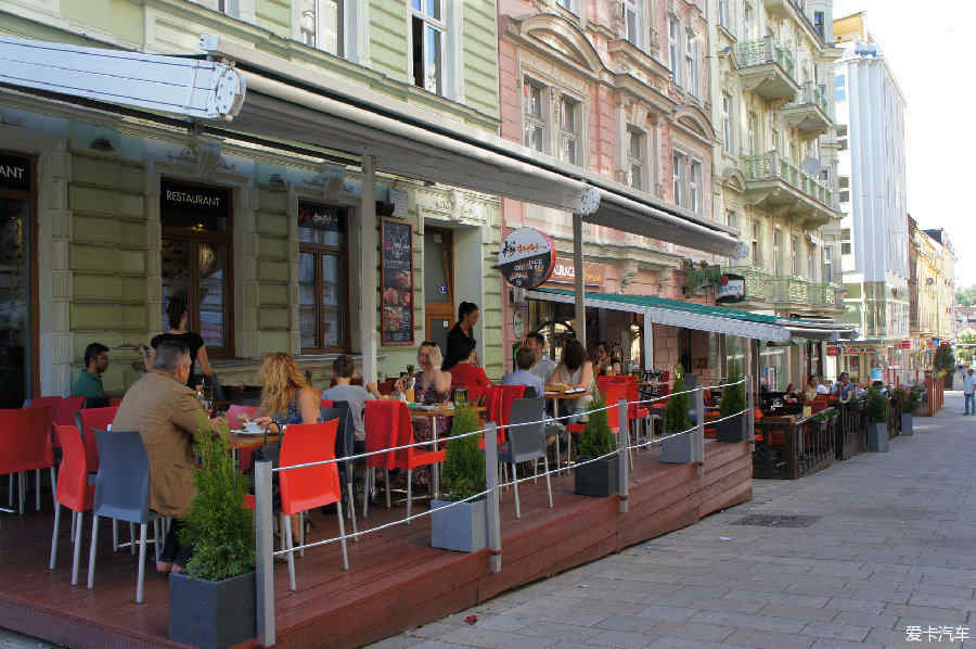 捷克街头全集 乐手的全集露天舞台