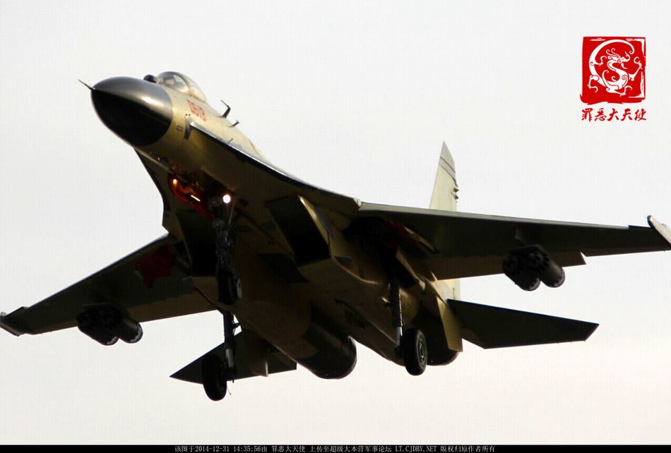 弹幕动漫 提供了额外的弹幕动漫娱乐层