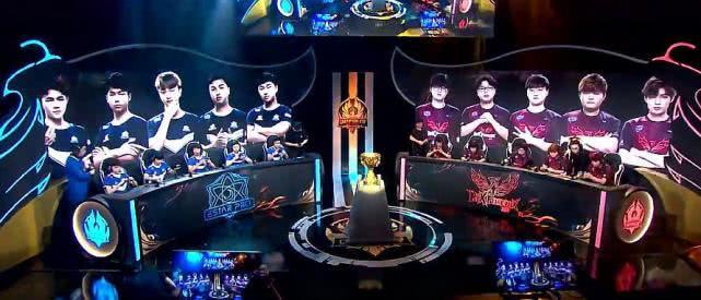 天动漫同人 “BG”（男女）都属此类