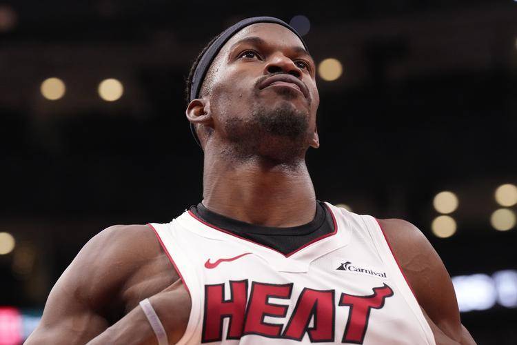 火烧 指体内阴阳失衡的火烧热症