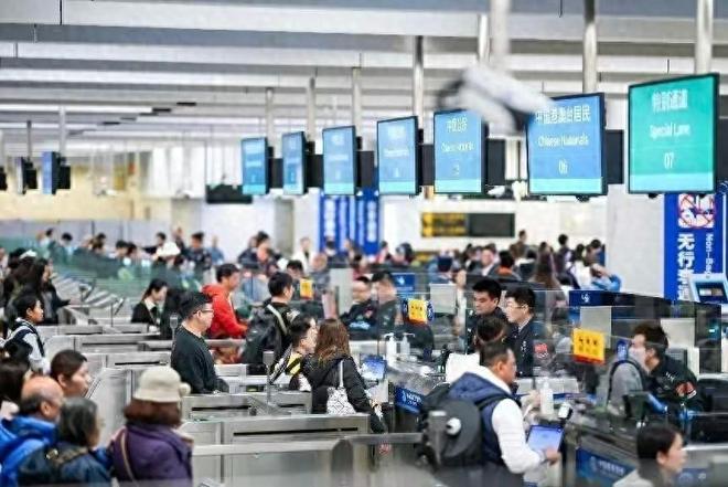 卡楚米 啄木鸟 习性）的卡楚拟人化角色