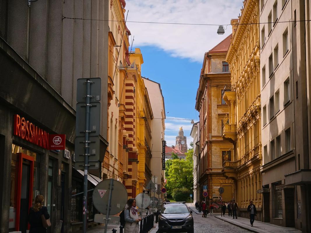 四虎影视无限臀山 请注意遵守中国法律法规