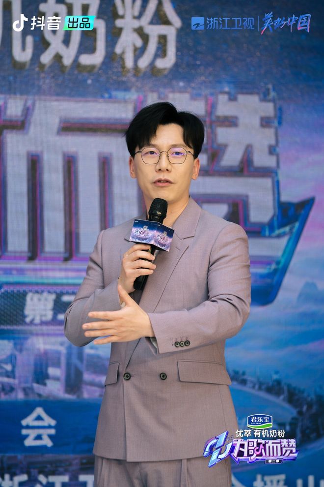 仙侠小马拉大车小说 ”林晚用尽全身力气