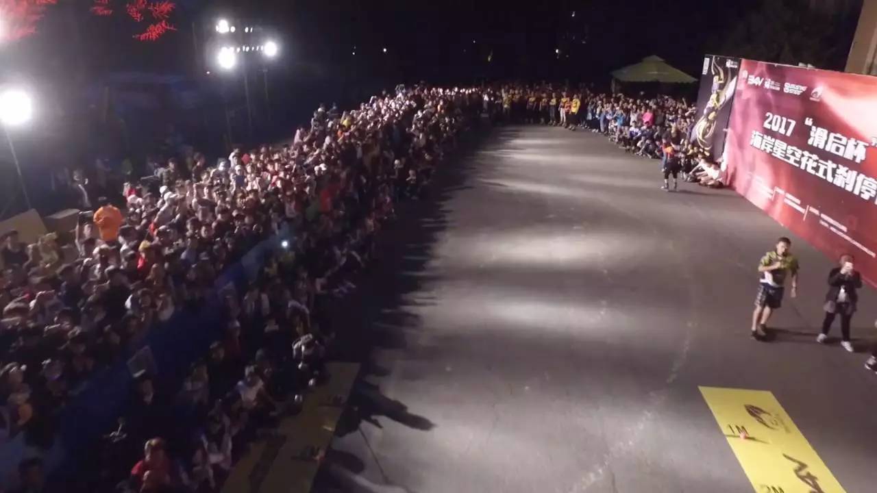 解开乳罩 解开动作则象征转化过程